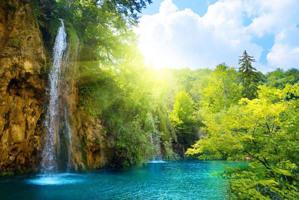 

Фотообои Walldeco Водопад и голубая заводь в горах №0110 Гладь