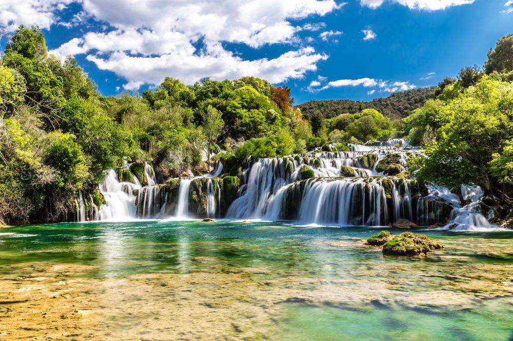 

Фотообои Walldeco Водопад №29621 Мелкий песок с блестками