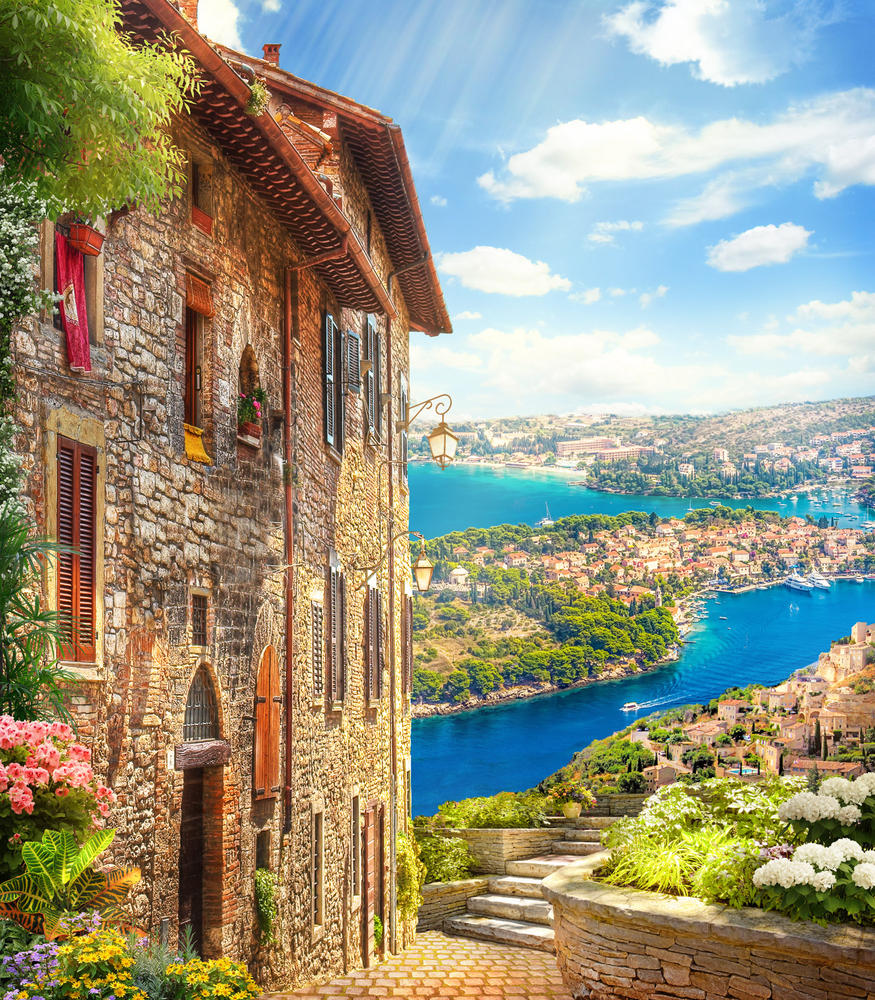 

Фотообои Walldeco Вид со двора дома №30439 Базальт
