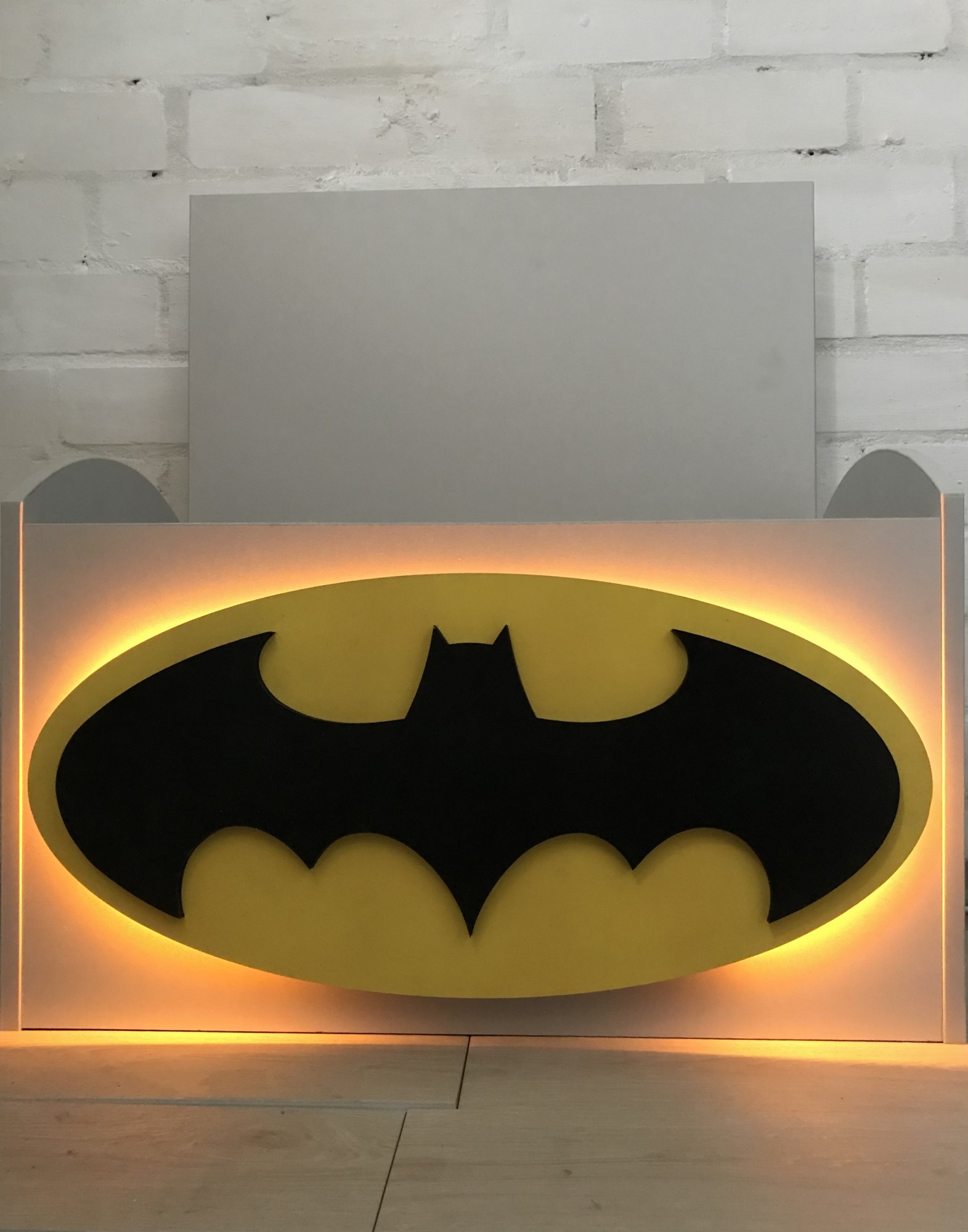 

Ящик для игрушек Kids Idea Batman серый с подсветкой 70*45*40см
