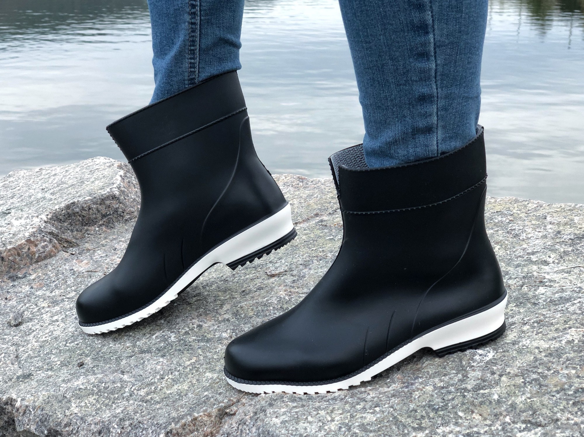 

Резиновые сапоги Litma 36 23,5 см черные c белым 5524