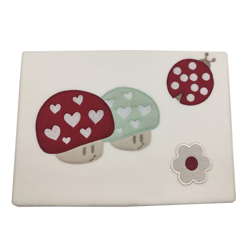 

Ковдра дитяча флісова в ліжко HOLLY білий (зелений) 1000x1500 мм