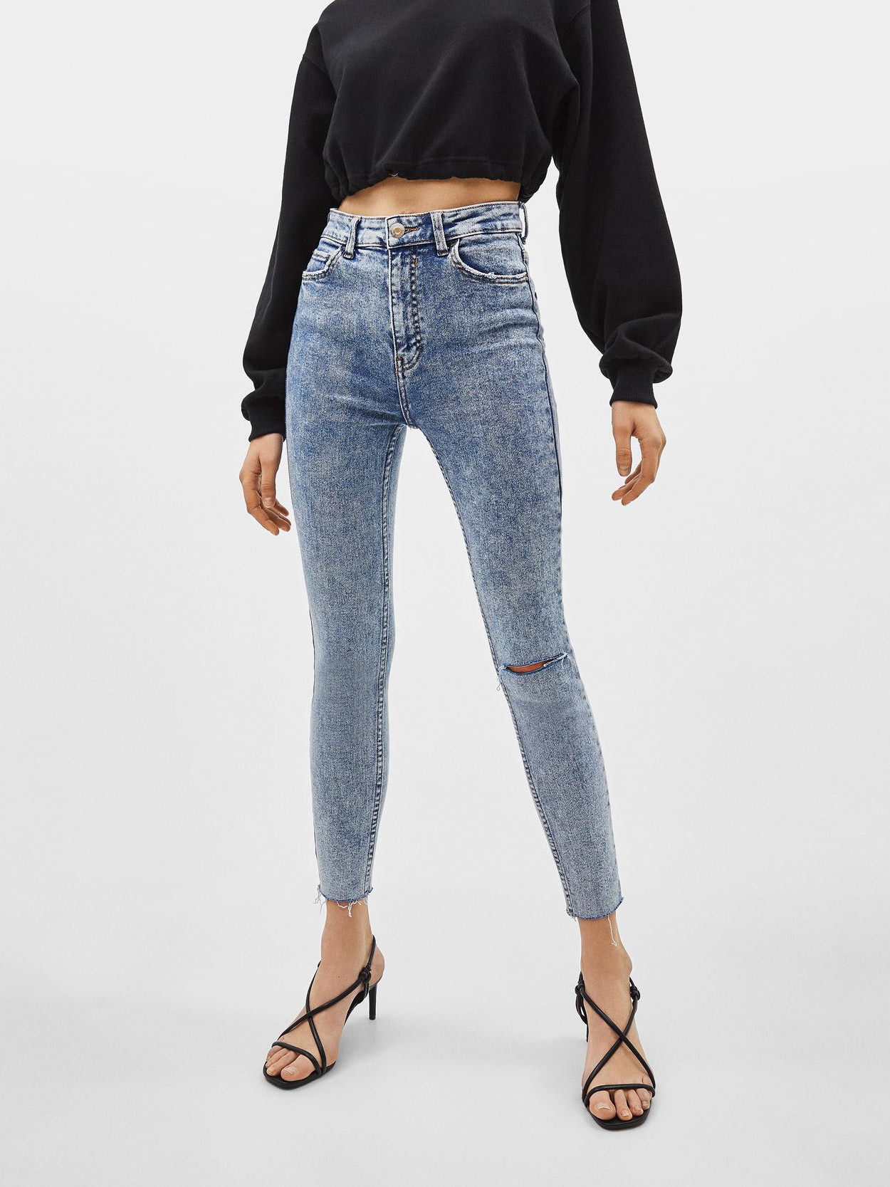 

Джинсы Bershka 0001/888/428-ACWX 40 Светло-синие