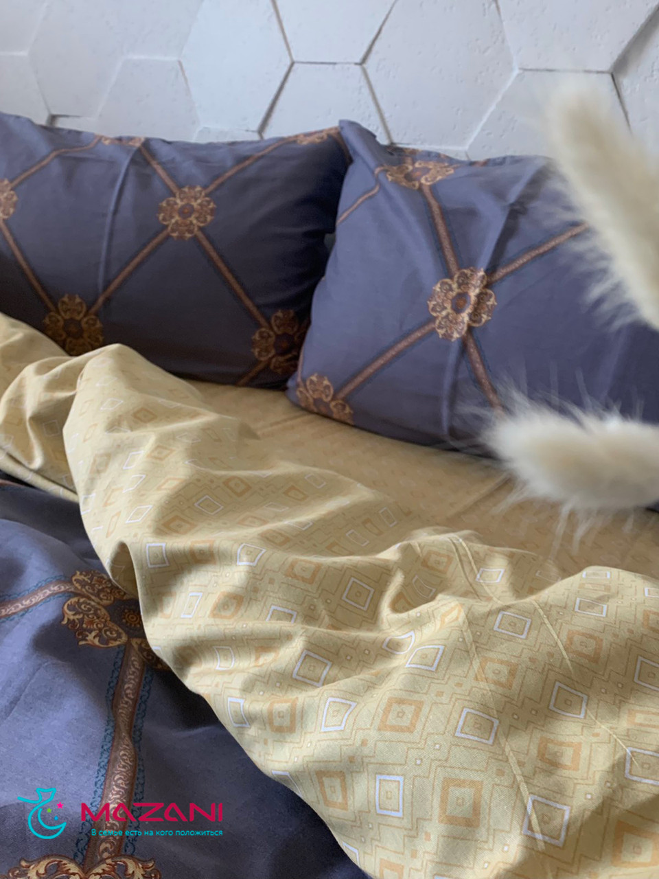 

Постельное белье евро Mazani Империал 70х70 см, 200х220 см, на резинке 180х200х15 см