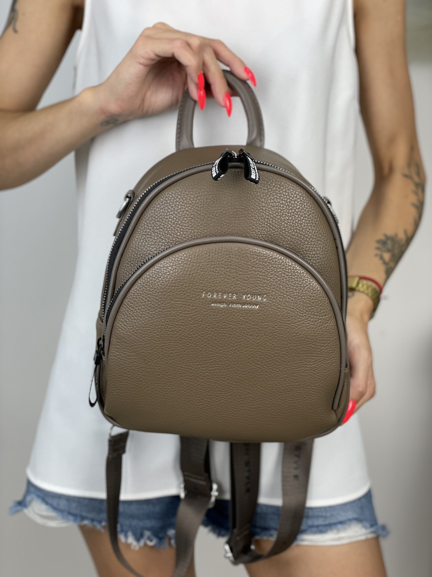 

Женский рюкзак экокожа 23 21 9 см Magicbag Коричневый