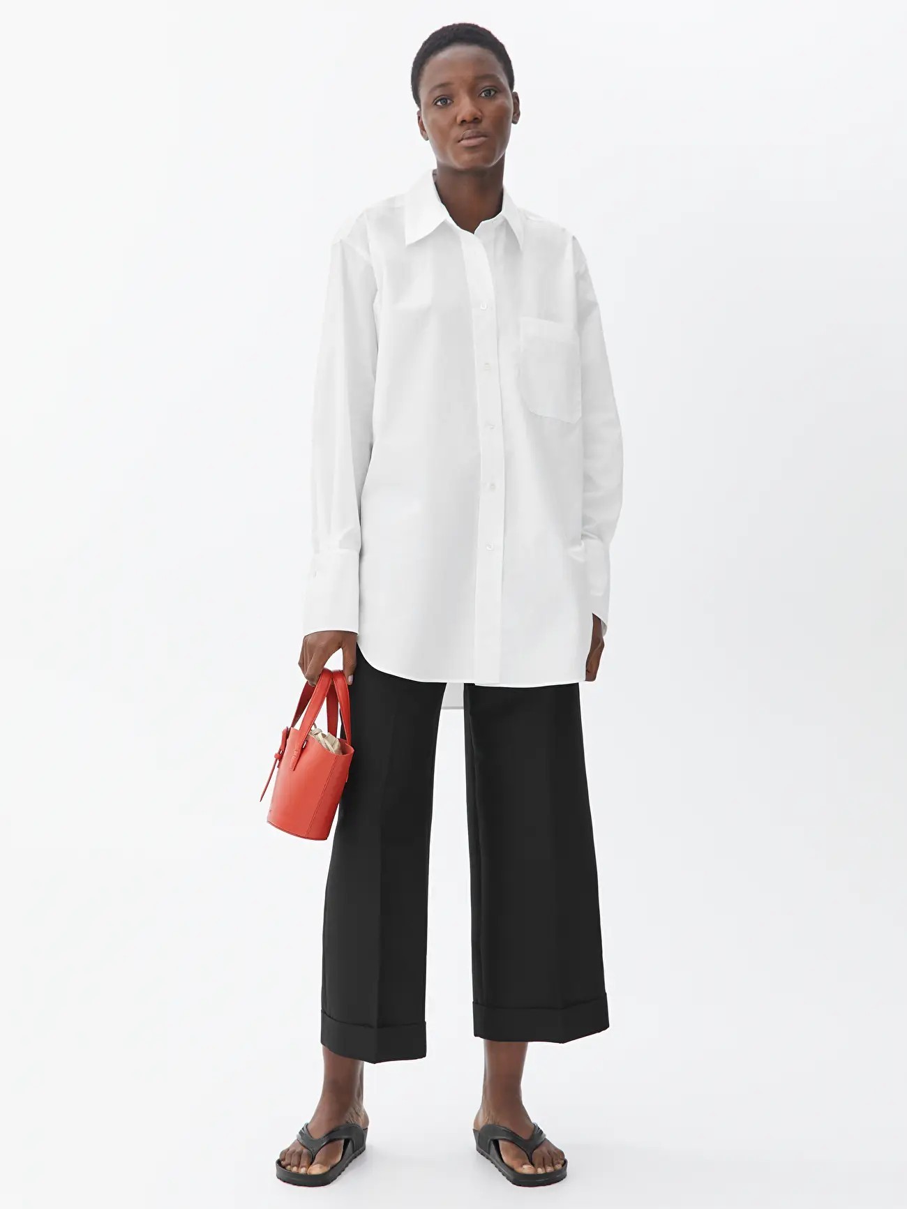 

Рубашка женская ARKET Oversized Poplin Shirt 36