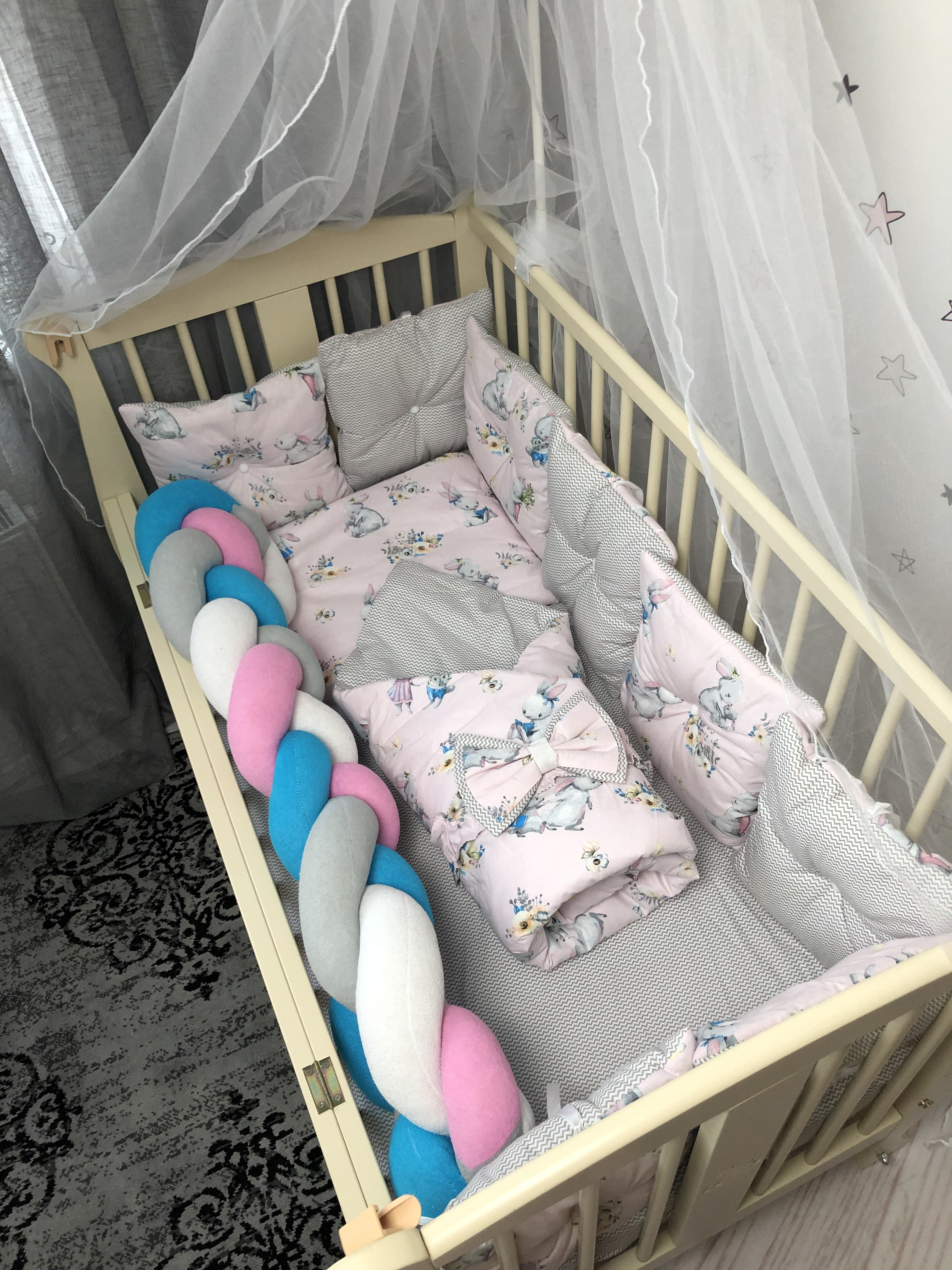 

Комплект постельного белья Baby Comfort Fluffy-4 Зайки розовый 8 элементов