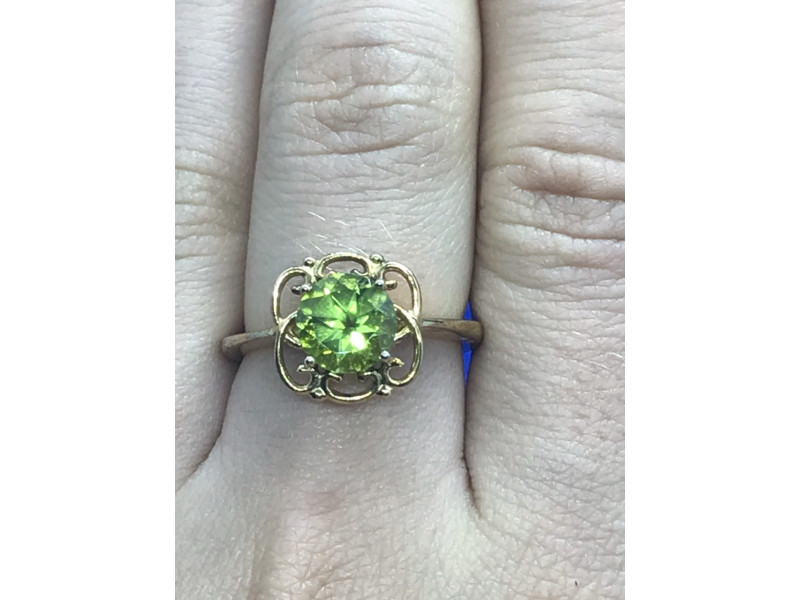 

Серебряное кольцо (позолота) с камнем Хризолит Sky Jewelry 000196