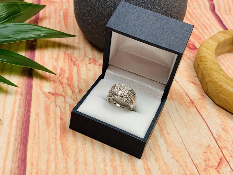 

Серебряное кольцо с фианитами 925 проба Sky Jewelry 000597