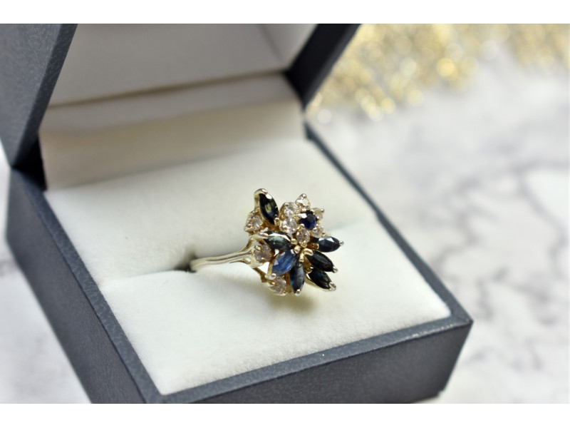 

Серебряное кольцо с темно-синей Шпинелью и фианитами Sky Jewelry 000677