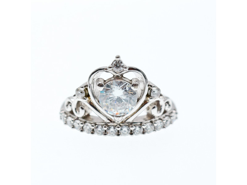 

Серебряное кольцо с фианитами Сердце королевы Sky Jewelry 003288