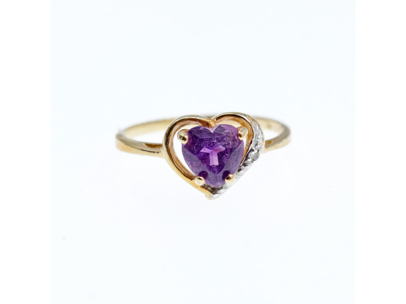 

Золотое кольцо с аметистом и бриллиантом Sky Jewelry 000656