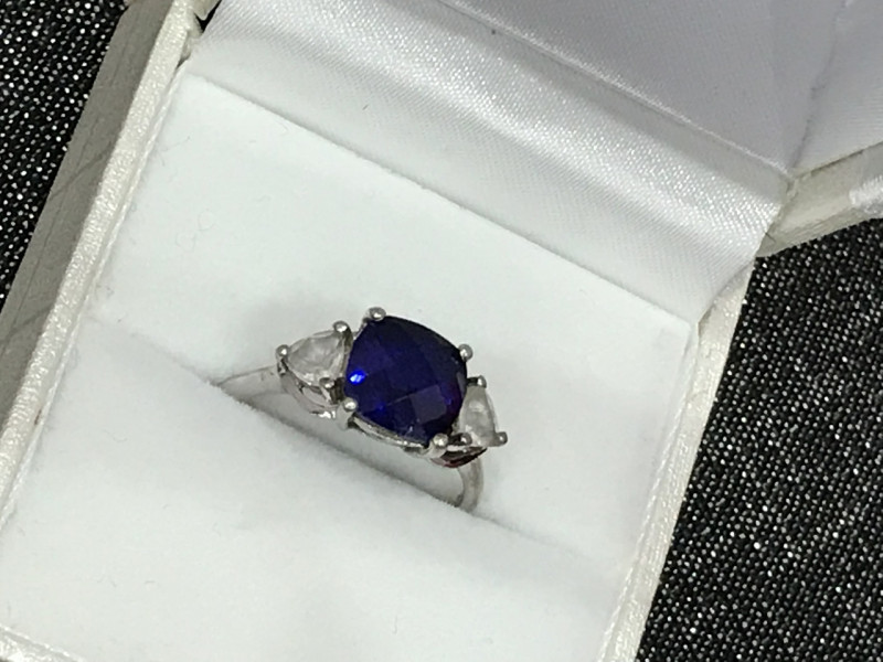 

Серебряное кольцо с синим топазом и фианитами Sky Jewelry 000271