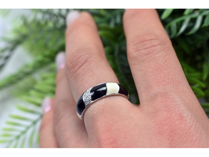 

Серебряное кольцо с эмалью и фианитами Sky Jewelry 000680