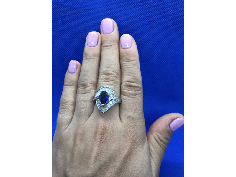 

Серебряное кольцо с сапфиром Sky Jewelry 000011