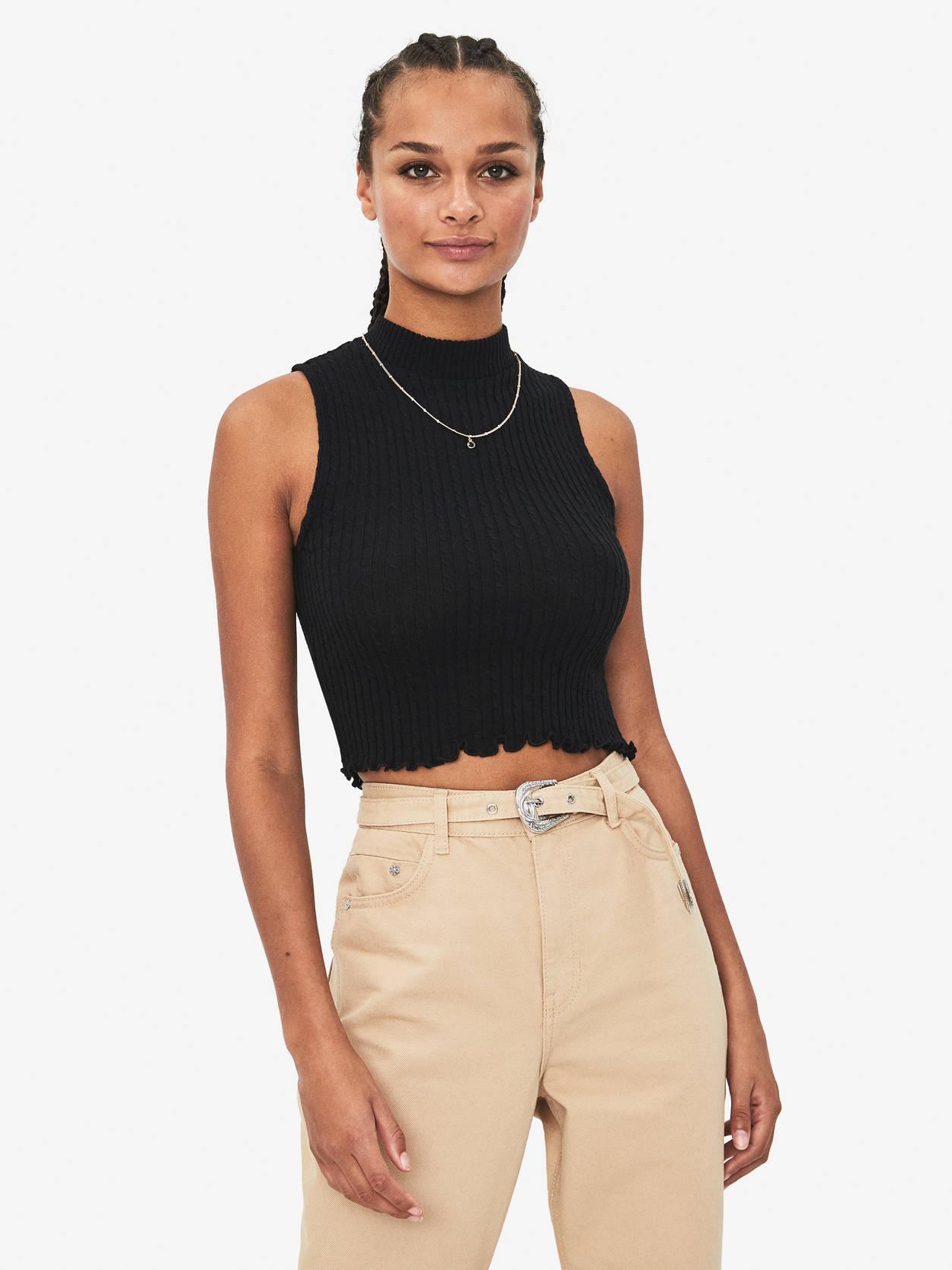 

Топ Bershka 6795/673/800-AAAD L Черный
