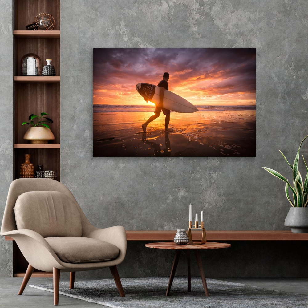 

Картина на холсте Природа Surfer On The Beach With His Longboard 75х100 см.