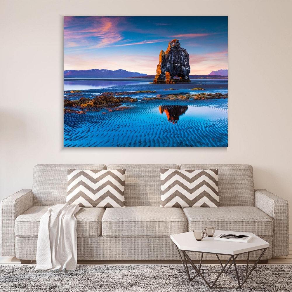 

Картина на холсте Природа Huge Basalt Stack Hvitserkur 90х90 см.