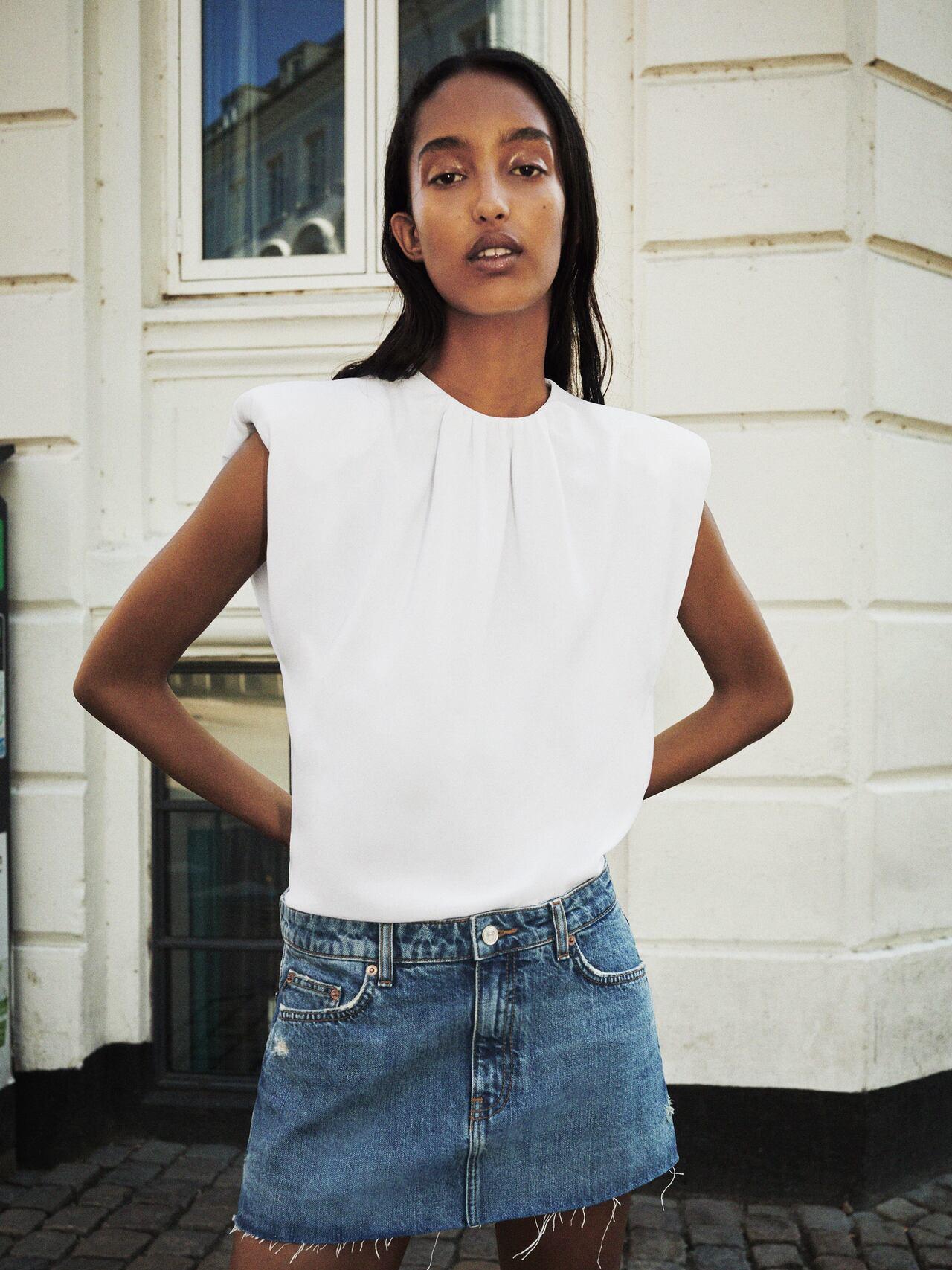 

Блуза Zara 7838/840/251-ACTS XS Белая