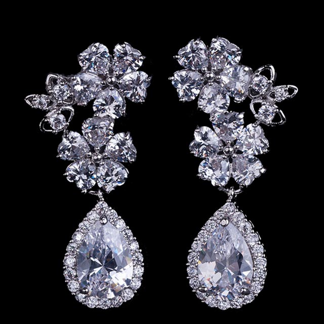 

Серьги Роскошный цветок DiaDemaGrand Серебряный с белым камнем (121957-15-2)