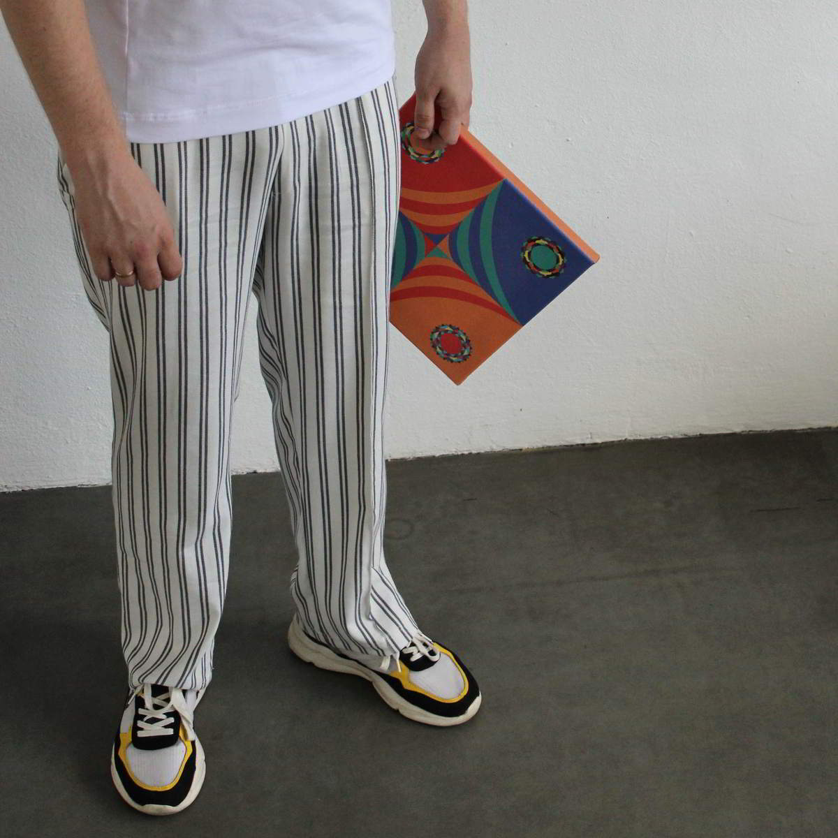 

Летние льняные свободные брюки Shopchik  бело-черные, Летние льняные свободные брюки Shopchik L бело-черные