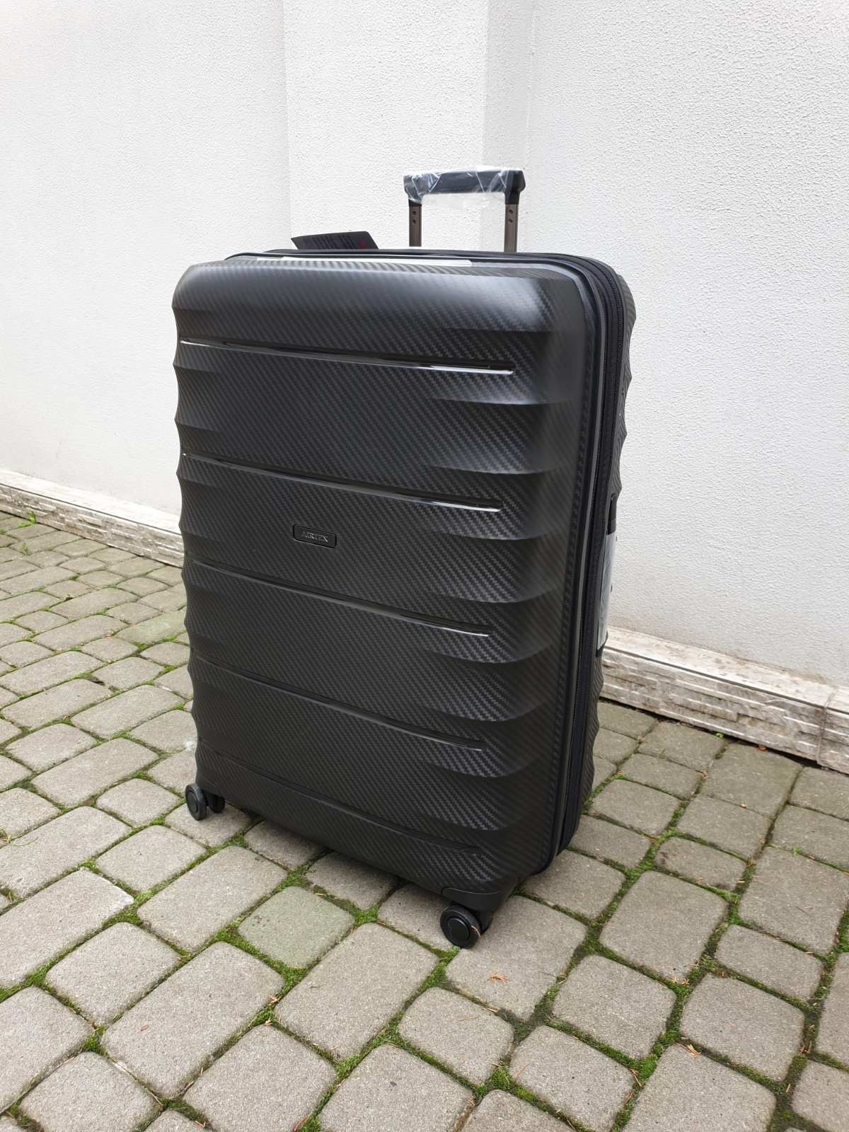 

Чемодан AIRTEX NEW 242 М средний черный