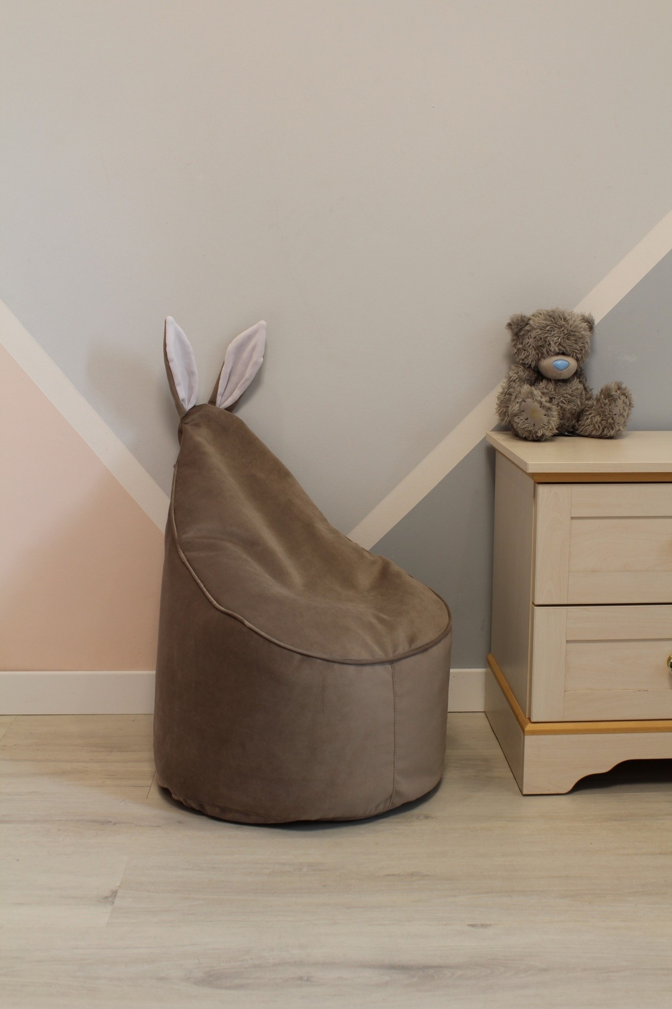 

Детское велюровое светло-графитовое Кресло-мешок 80*55 Maikinbaby