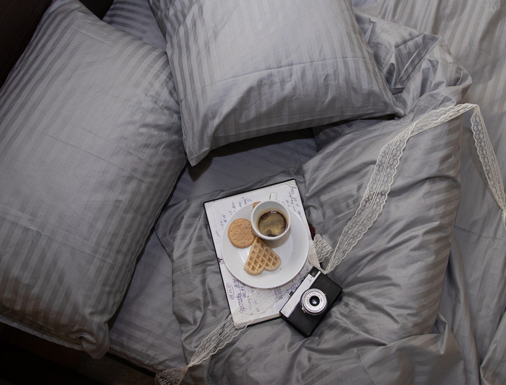 

Комплект постельного белья Без бренда Сатин-страйп Lux 150х215х2 Grey