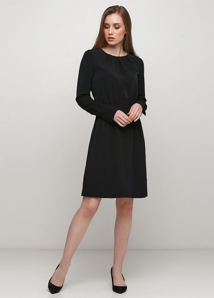 

Платье H&M 32 черное (1084-728)