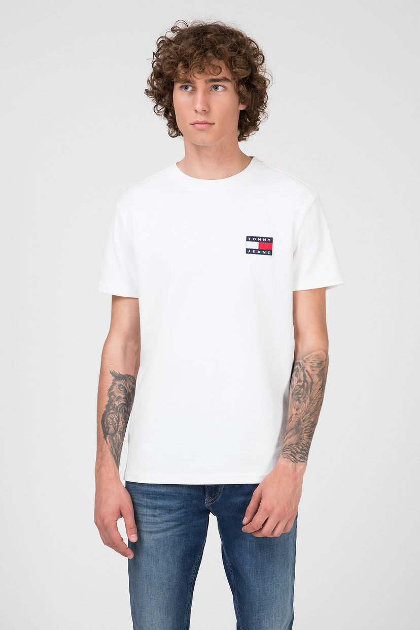 

Мужская белая футболка TJM TOMMY BADGE Tommy Hilfiger S DM0DM06595