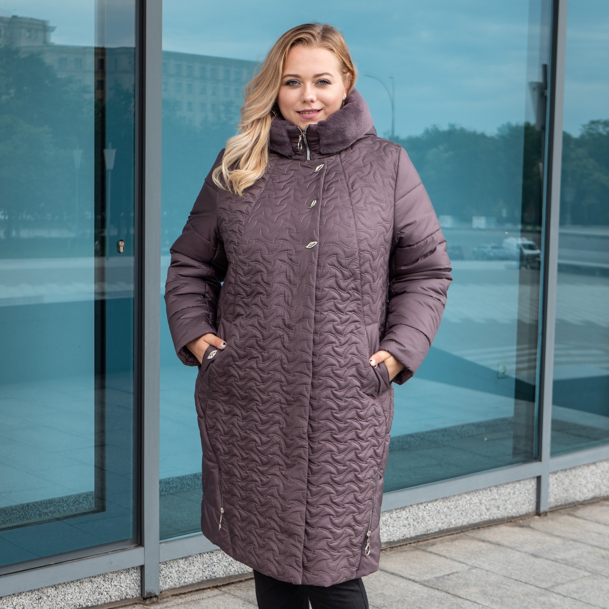 

Зимняя женская куртка большого размера UF-Fashion Листик с кроликом -ad 50 шоколадный