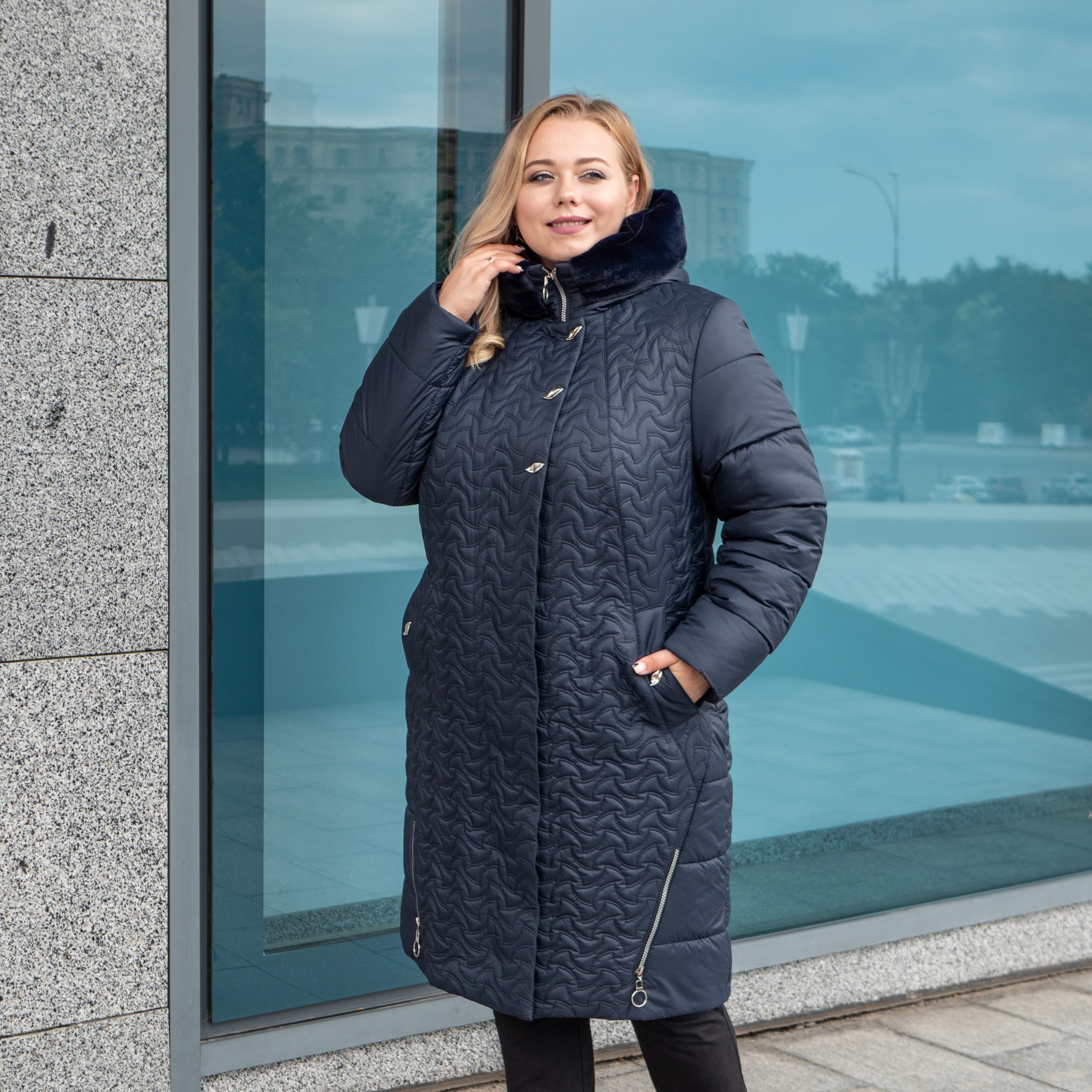 

Зимняя женская куртка большого размера UF-Fashion Листик с кроликом -ad 52 темно-синий