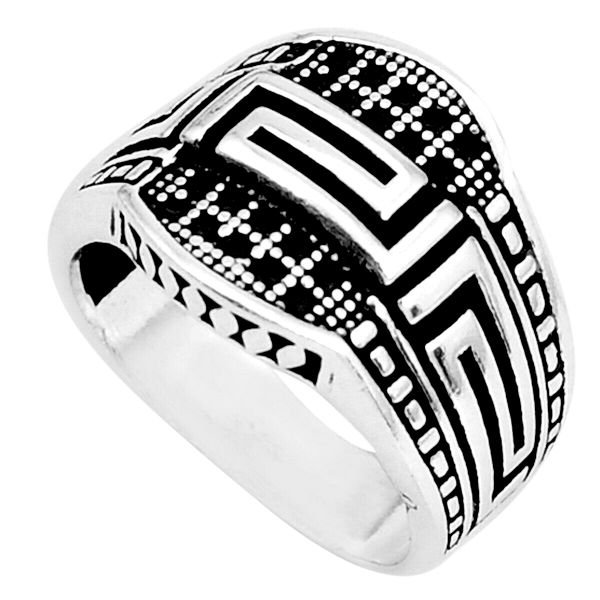 

Мужское кольцо из серебра с черным ониксом 19.5 размер К1863