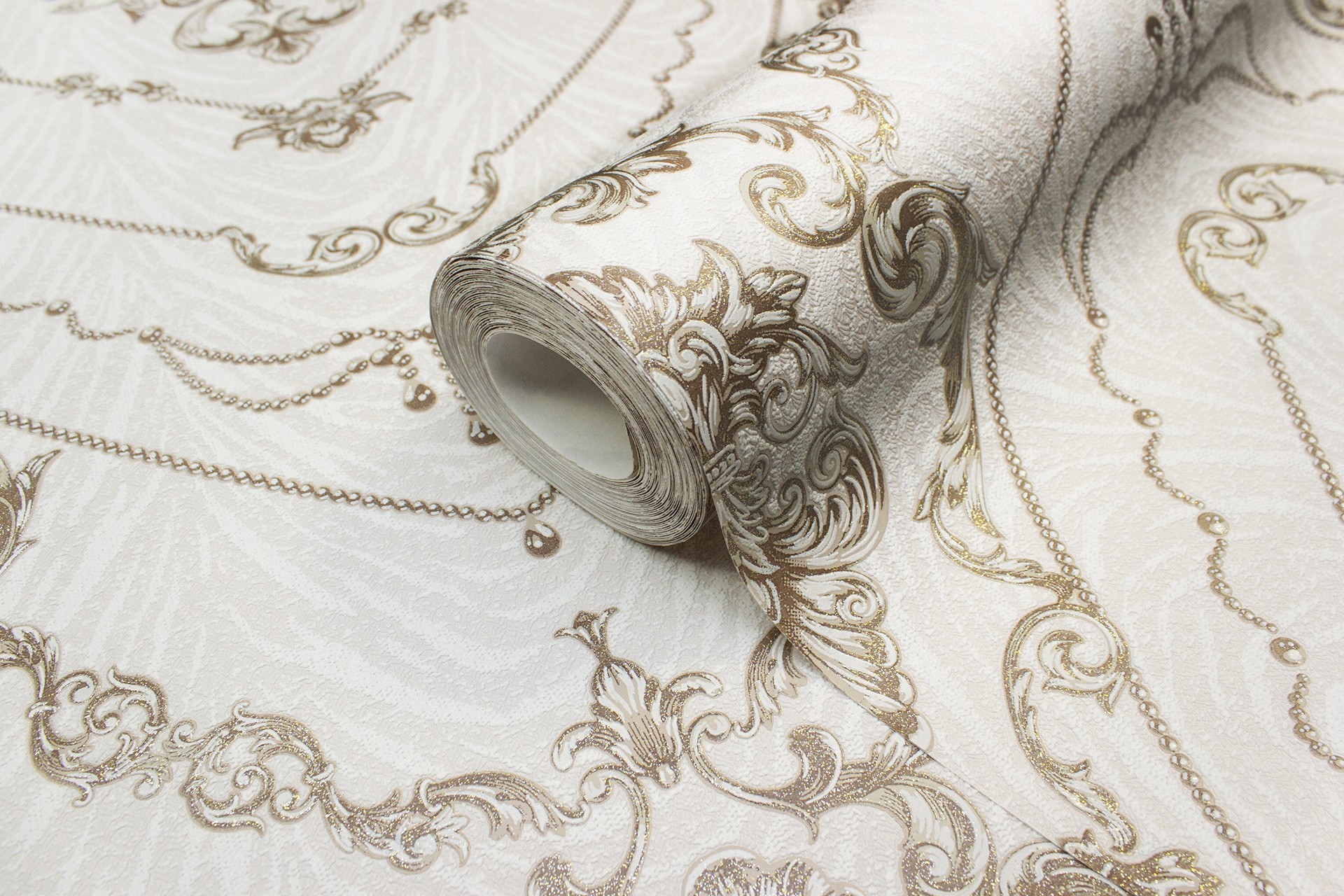 

Обои виниловые на флизелиновой основе LS Ленкорань Декор светло-бежево-коричневый ДХС-1416/3 (1,06х10,05 м)