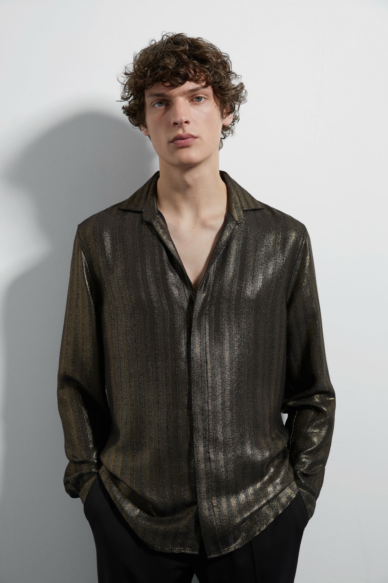 

Рубашка Zara черная в полоску S (5971 969 303)
