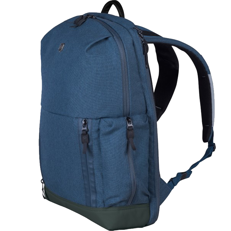 

Рюкзак Victorinox Altmont Classic Deluxe Laptop (21л, 30x48x15см), синий 602143