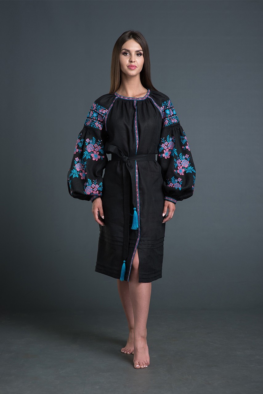 

Вышитое льняное платье Folk Fashion "Квітковий букет" XS черное