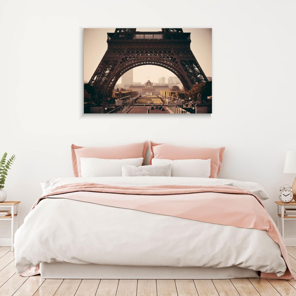 

Картина на холсте Архитектура Eiffel Tower Closeup 50х65 см.