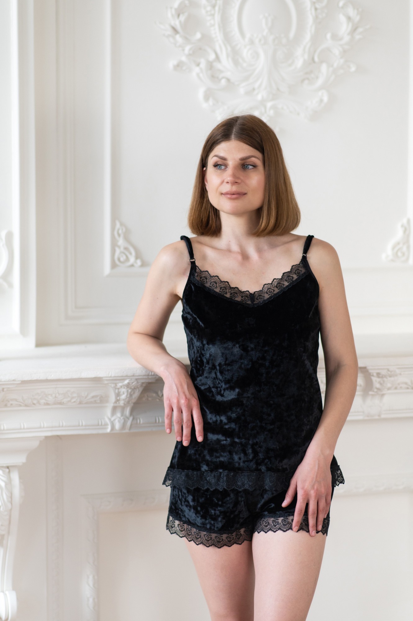 

Пижама c гипюром майка + шорты Miss Lora Классика цвет - черный  (50-52, Пижама c гипюром майка + шорты Miss Lora Классика цвет - черный L (50-52)