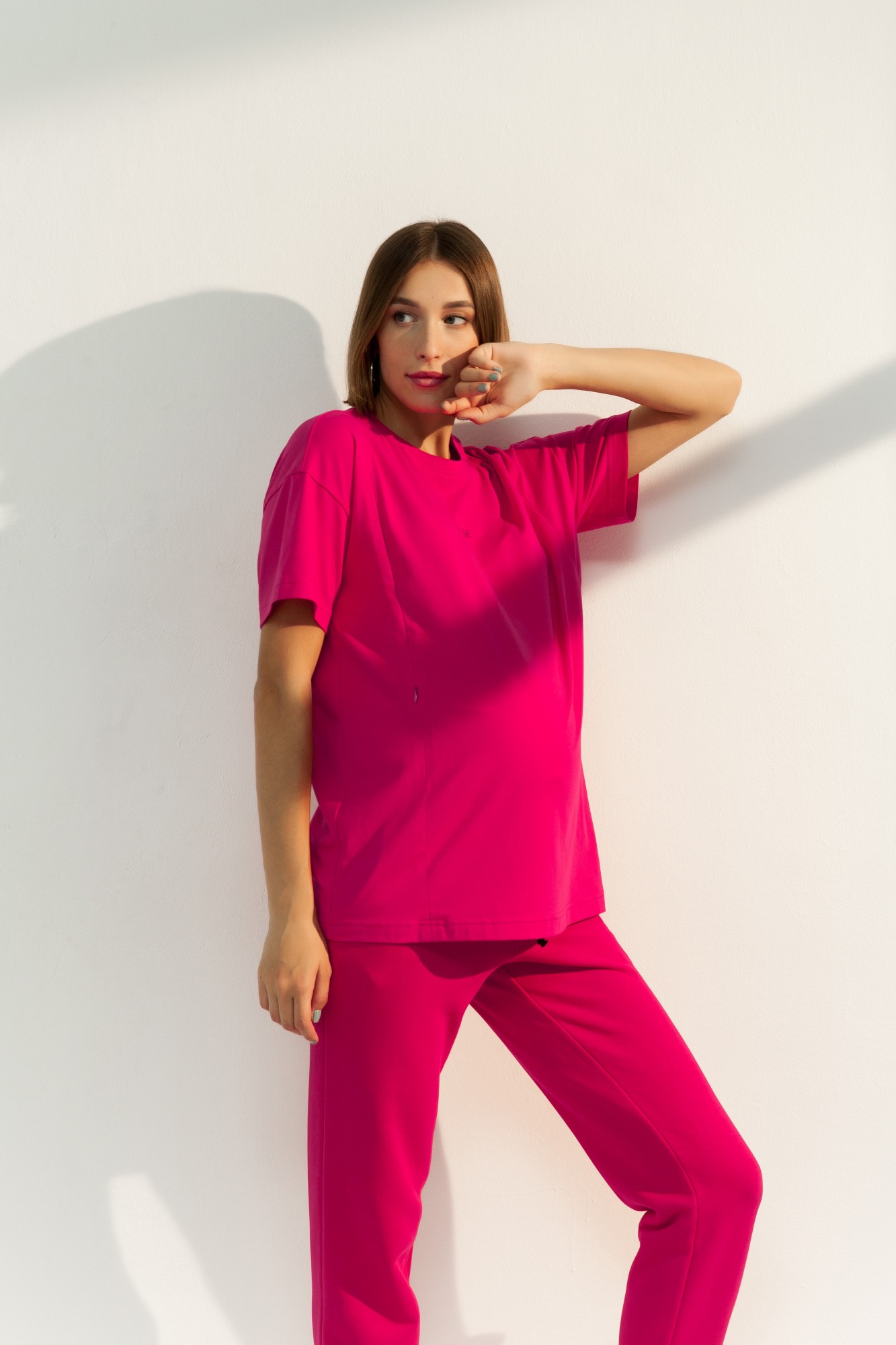 

Футболка для беременных и кормящих мам Юла Мама Muse S Малиновая NR-31.054