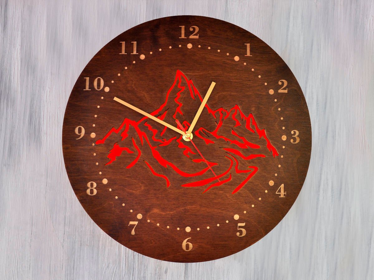 

Настенные часы под дерево "Горы", красный, WOODPRESENT
