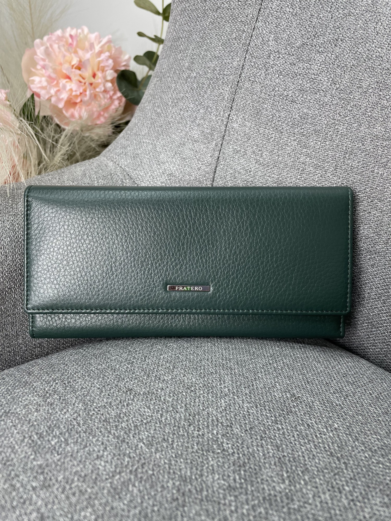 

Кошелёк женский кожаный 9 18 1 см. Magicbag Зеленый