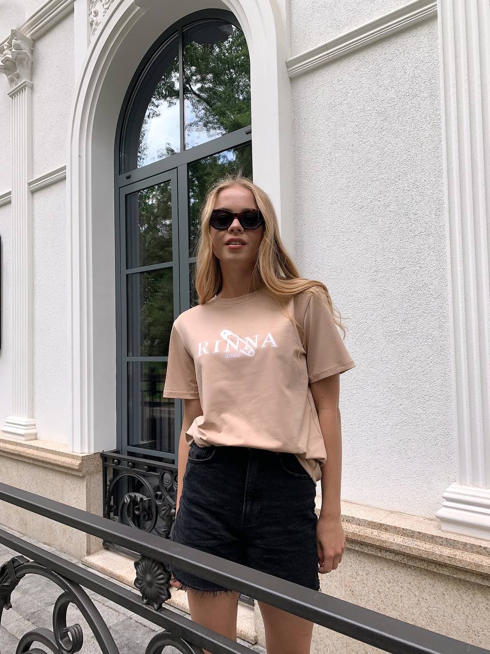 

Футболка Rinna Rossi  Бежевая (9202, Футболка Rinna Rossi 38 Бежевая (9202)