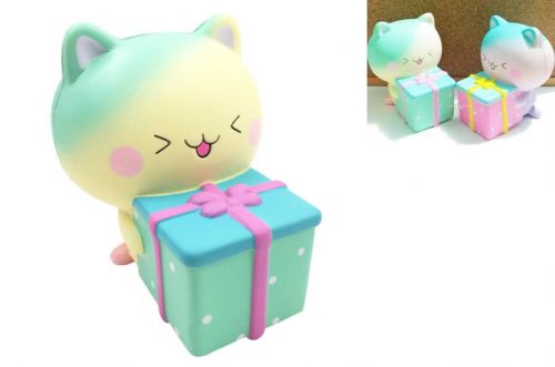 

Игрушка-антистресс с ароматом "Squishy Котик с подарком"