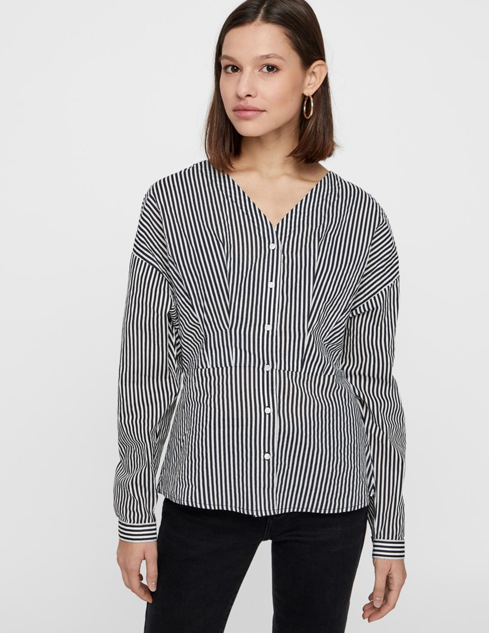 

Рубашка Vero Moda Ж1067263 цвет черный-белый, Рубашка Vero Moda Ж1067263 цвет черный-белый XS