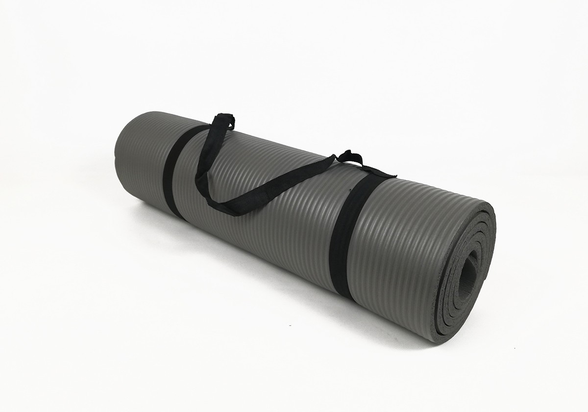 

Коврик EasyFit NBR серый 10 мм наплечная лямка-затяжка в комплекте EF-1919
