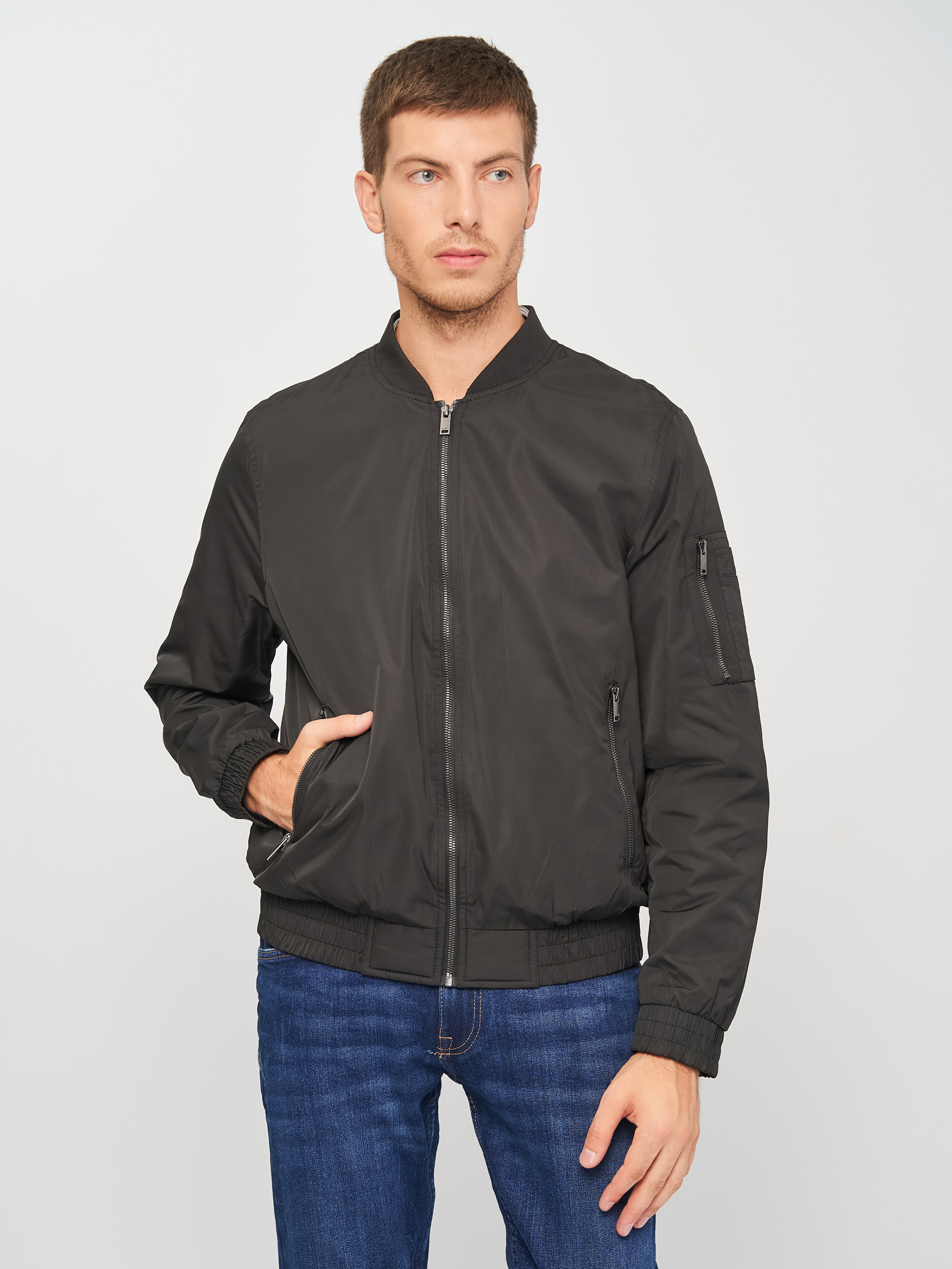 

Куртка Bershka 1283/201/800 L Черная