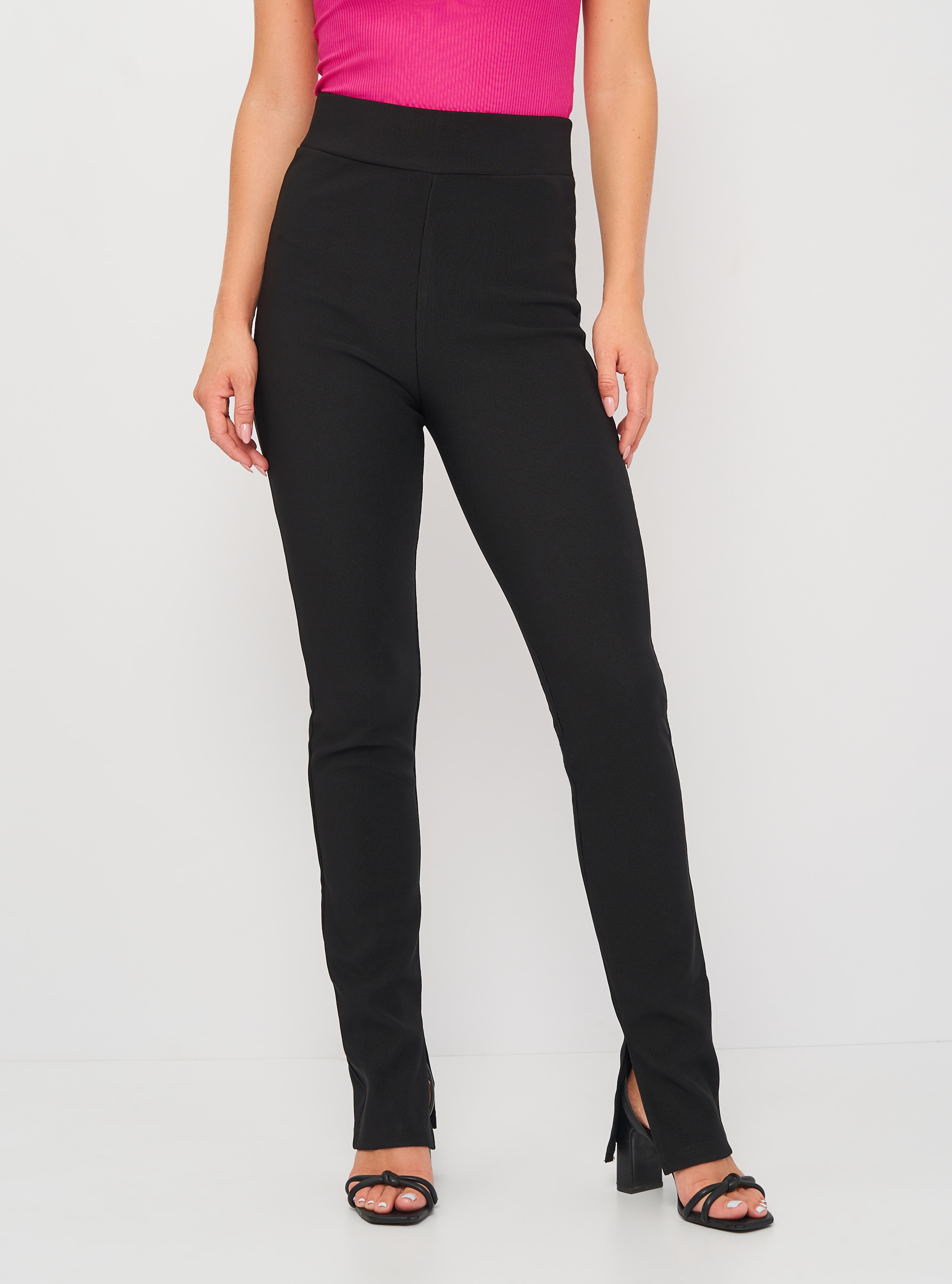 

Брюки Stradivarius 4535/642/001 L Черные с красным, желтым и белым