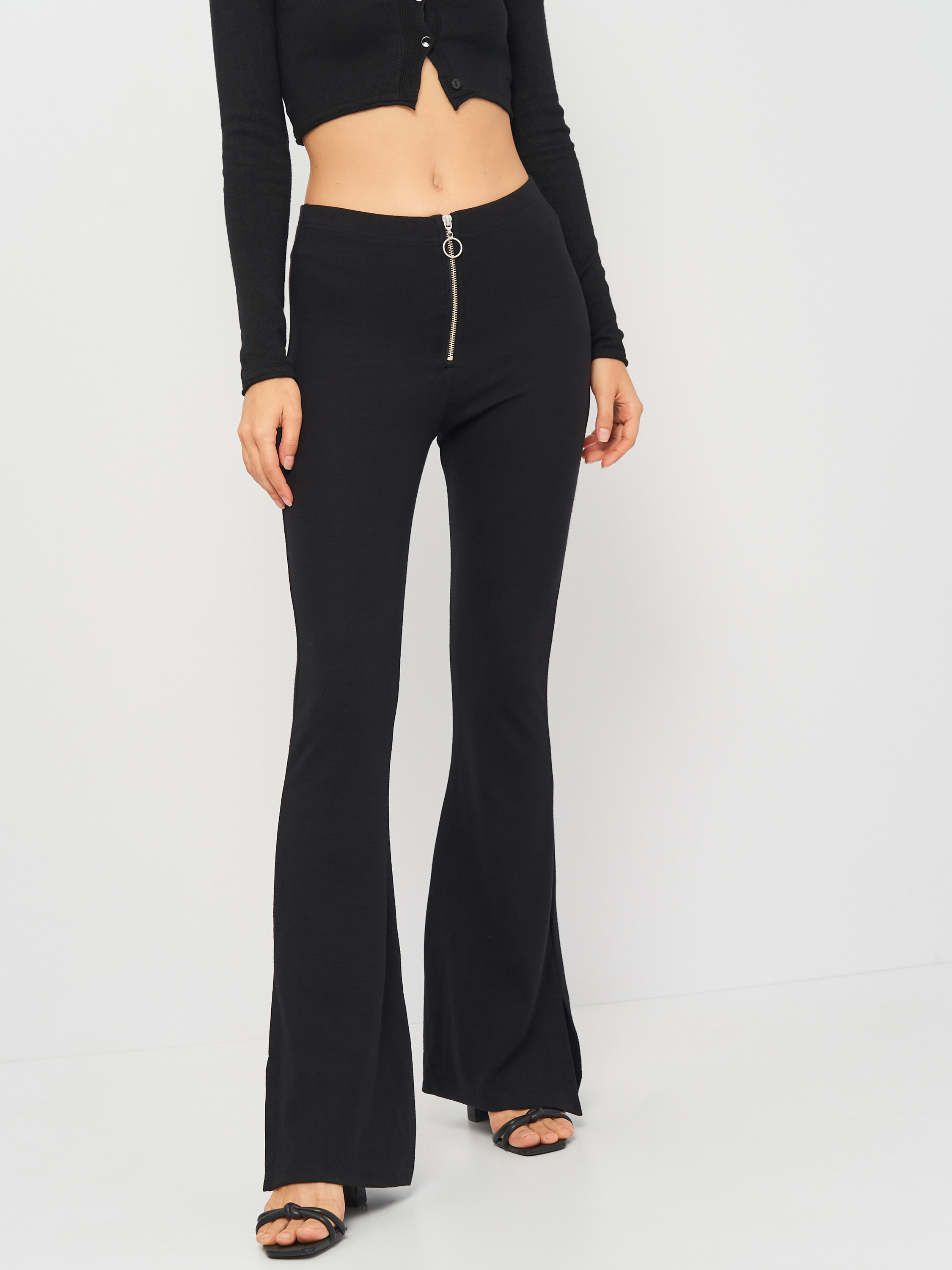 

Брюки Stradivarius 8435/130/001 M Черные с красным, желтым и белым