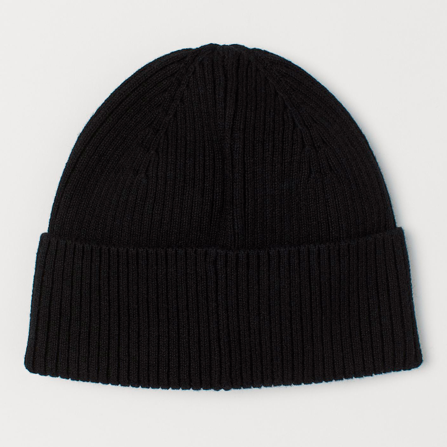 

Шапка H&M 7308892wtr One Size Черная